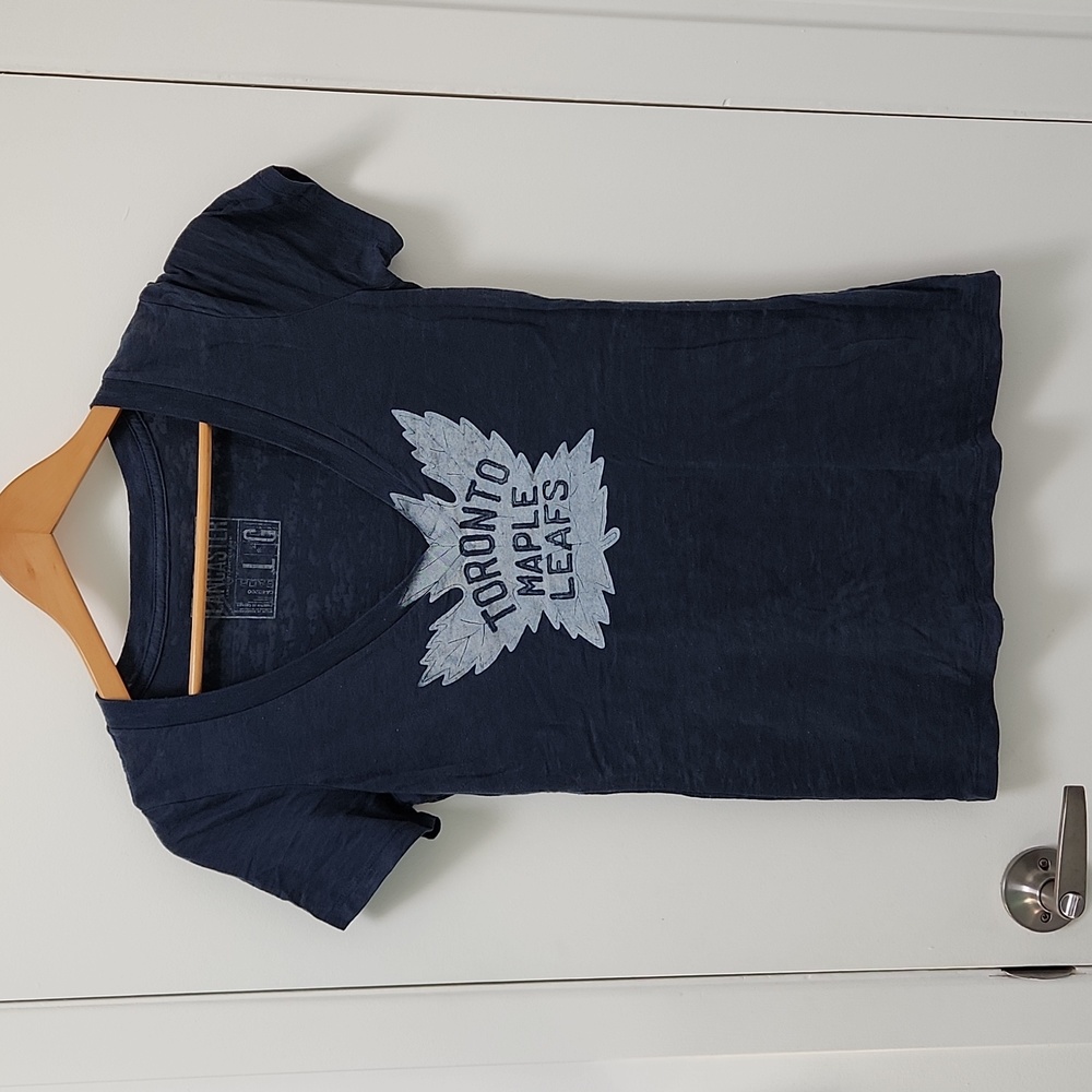 Toronto Maple Leafs V- neck T-shirts
